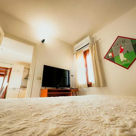 Vicino Al Centro Di *