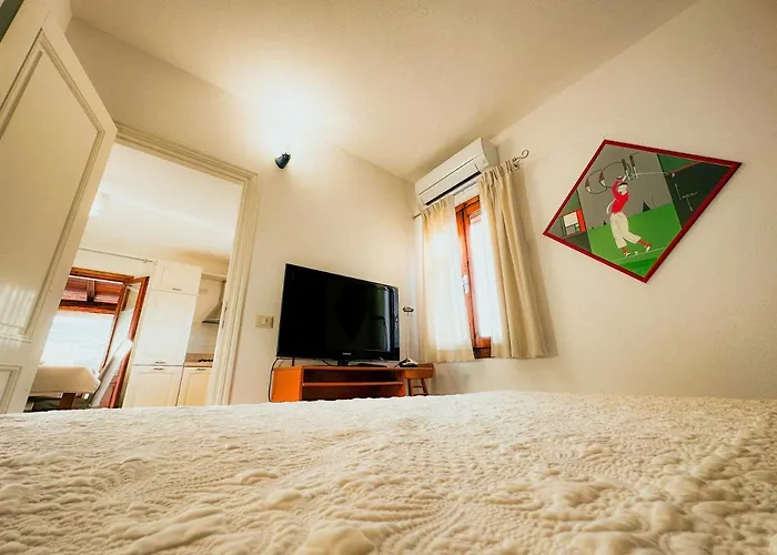 Vicino Al Centro Di *